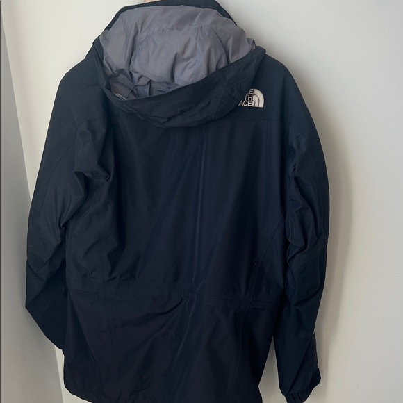 The North Face Women’s Jacket - Picture 5 of 6
